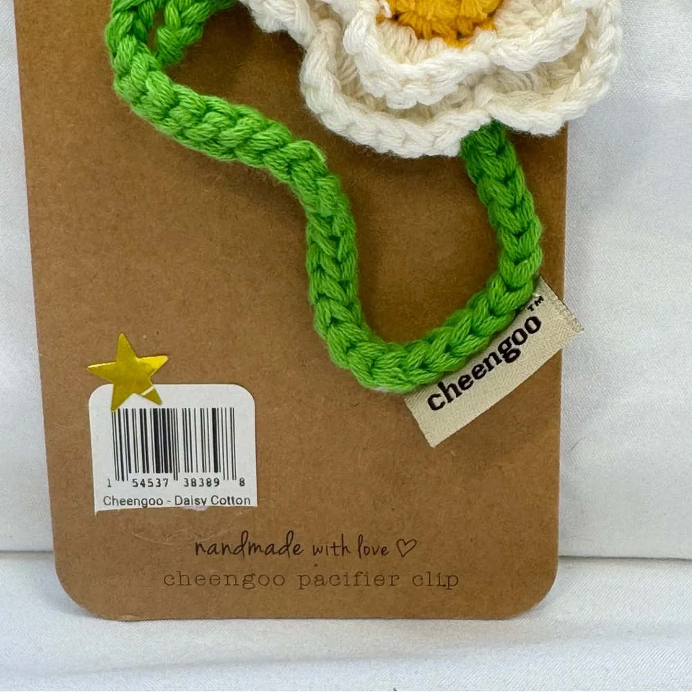 Hand Made Yarn Flower Pacifier Binki Clip - Cheengo, Baby Shower Gift, Nursery